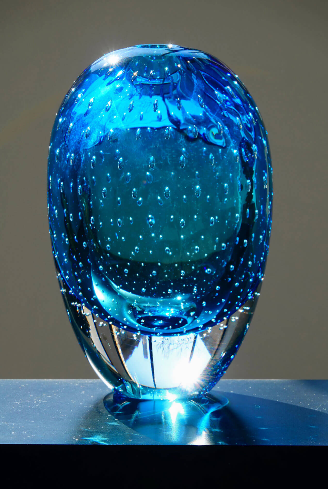 vetro-murano-vaso-moderno-bolle-blu