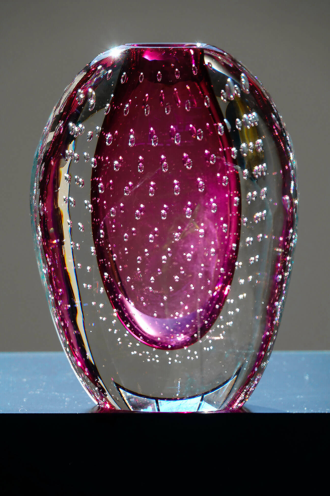 vetro-murano-vaso-moderno-sommerso-bolle-rosa